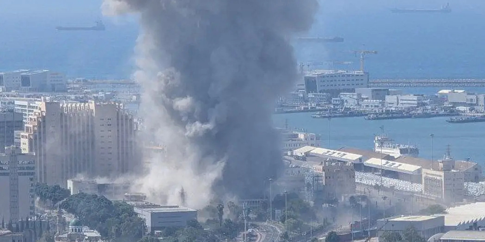 Разрыв иранской рвкеты в Хайфе. Фото Яндекс.Картинки. 