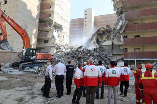 Последствия ракетных атак Израиля по Тегерану / Red Crescent Society/West Asia News Agency/Reuters  