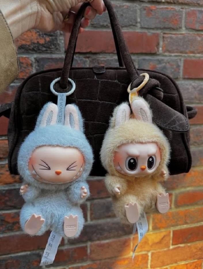 Лабубу на сумке