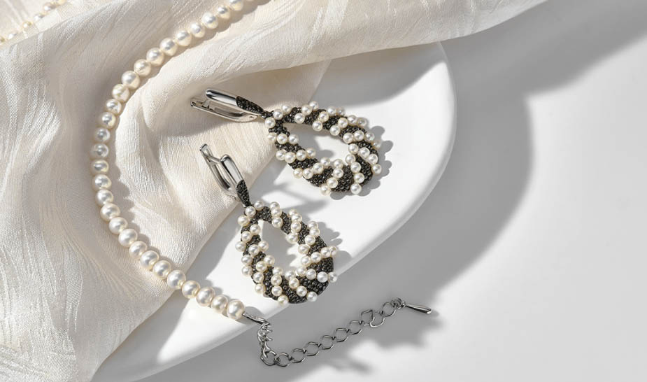 Колье и серьги с жемчугом 