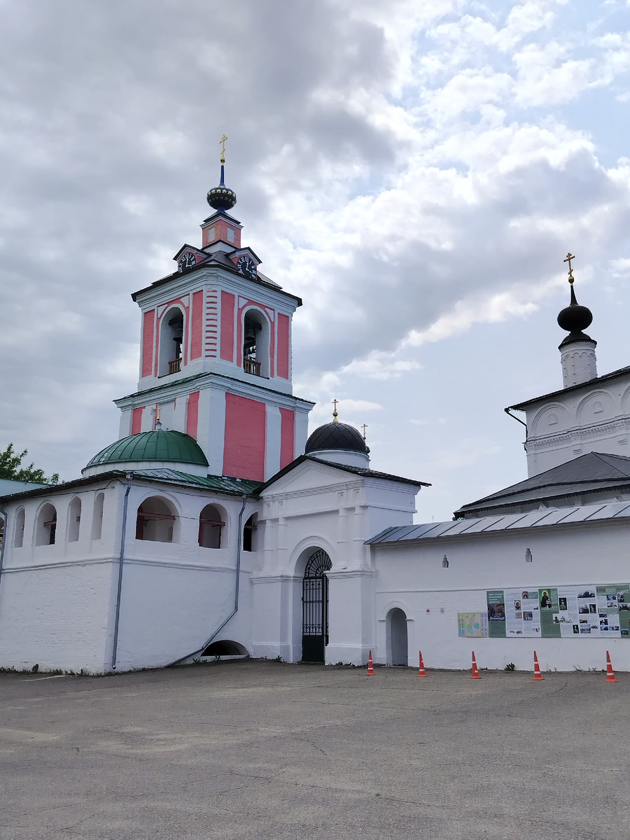 Древние святые ворота