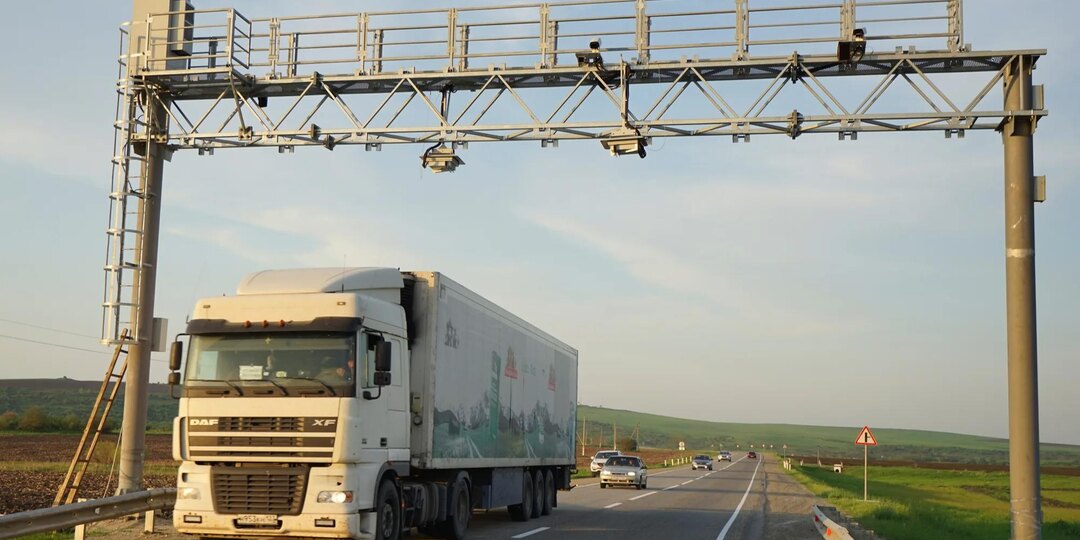 Госдума приняла законопроект, вводящий штраф за уклонение от весогабаритного контроля