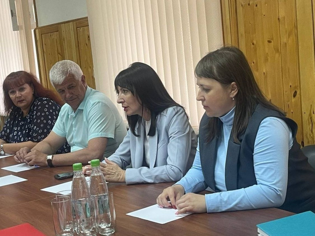    Министр образования проверила ремонт школ в Омутнинском районе