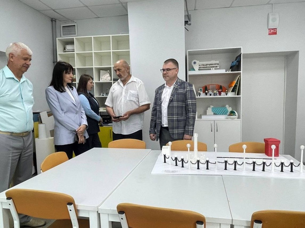    Министр образования проверила ремонт школ в Омутнинском районе