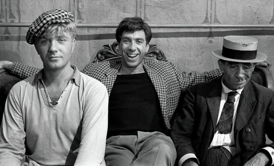 Дети лейтенанта Шмидта из фильма "Золотой теленок".