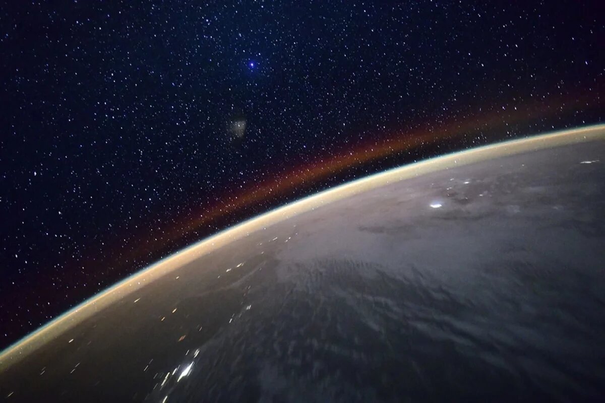    ЕС и Украина планируют создать сеть спутников для сбора данных у границы РФ