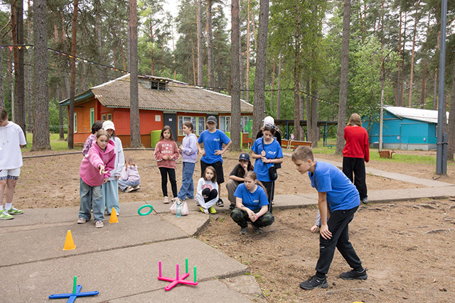 1300 школьников Твери отправились в лагеря во вторую смену