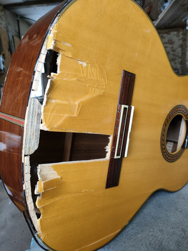 А моя Марфута упала с парашюта...