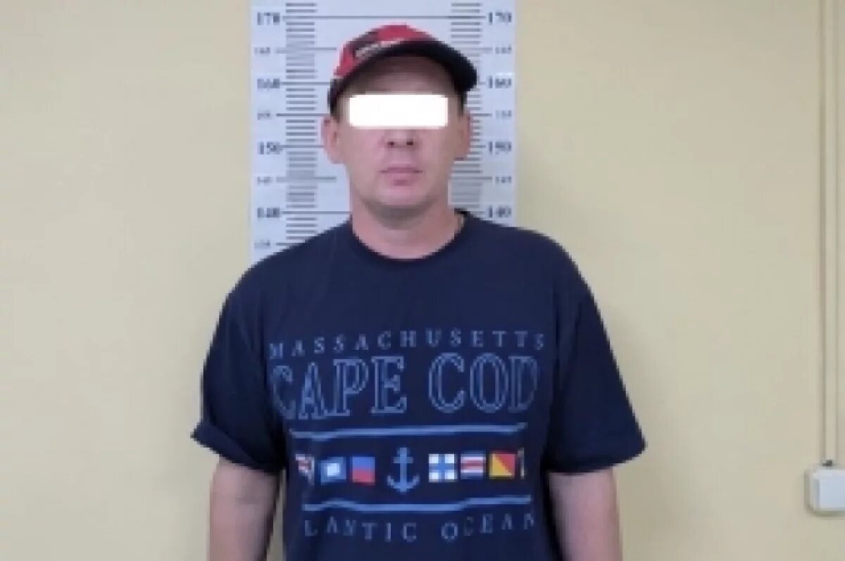    С авиарейса Екатеринбург – Сочи полицейские сняли безработного дебошира