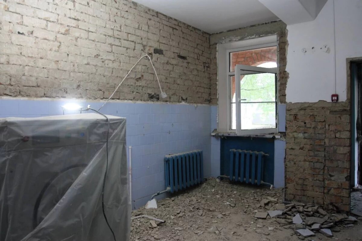    Детский сад №54 в Пскове продолжают капитально ремонтировать по нацпроекту