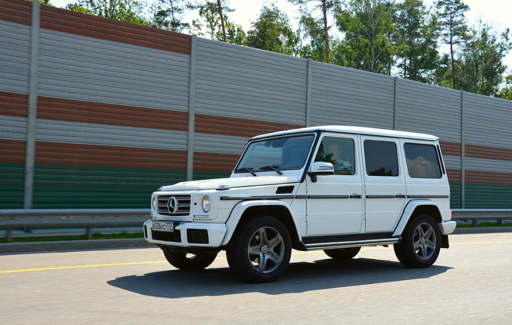 Из Беларуси везут много дорогих машин.