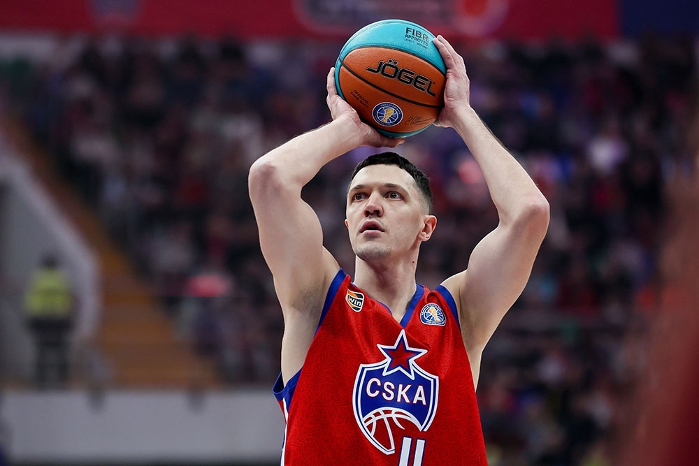    Семен Антонов завоевал с ЦСКА шесть титулов чемпиона Единой лиги. / Сергей Савостьянов/ТАСС