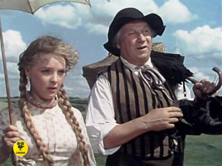 Исполнители главных ролей Лилия Юдина и Василий Меркурьев в фильме "На подмостках сцены" (1956).