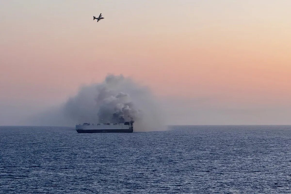 Это судно перевозило автомобили различных производителей, включая Chery Automobile Co. и Great Wall Motor Co., в Мексику.