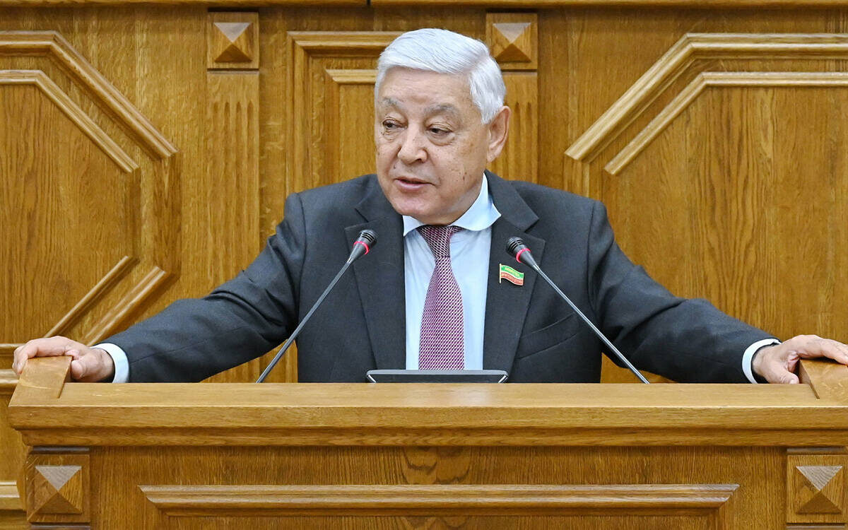 Фарид Мухаметшин подчеркнул, что 30-летие деятельности Государственного Совета – значимая дата в общественно-политической жизни ТатарстанаФото: gossov.tatarstan.ru