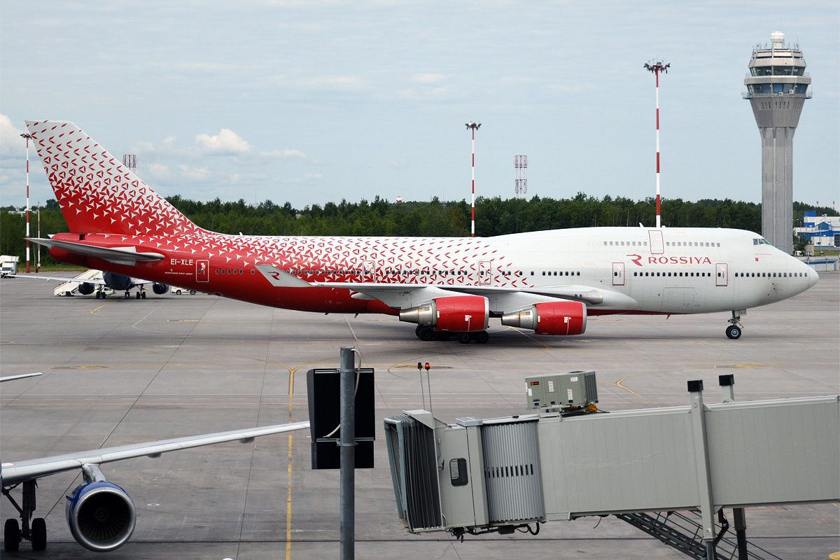 Boeing 747-400 EI-XLE «Санкт-Петербург» в Санкт-Петербурге  📷
