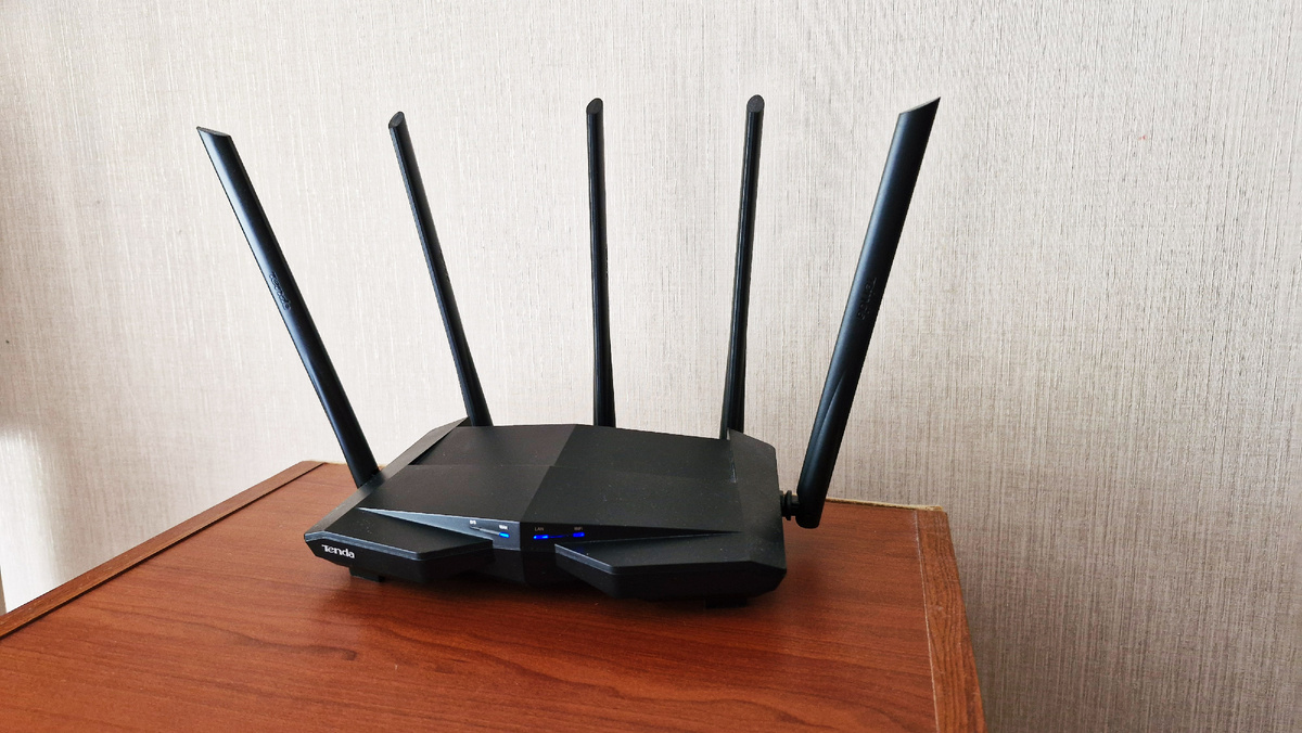 Где расположить роутер правильно что бы он покрывал все пространство дома? В центре!