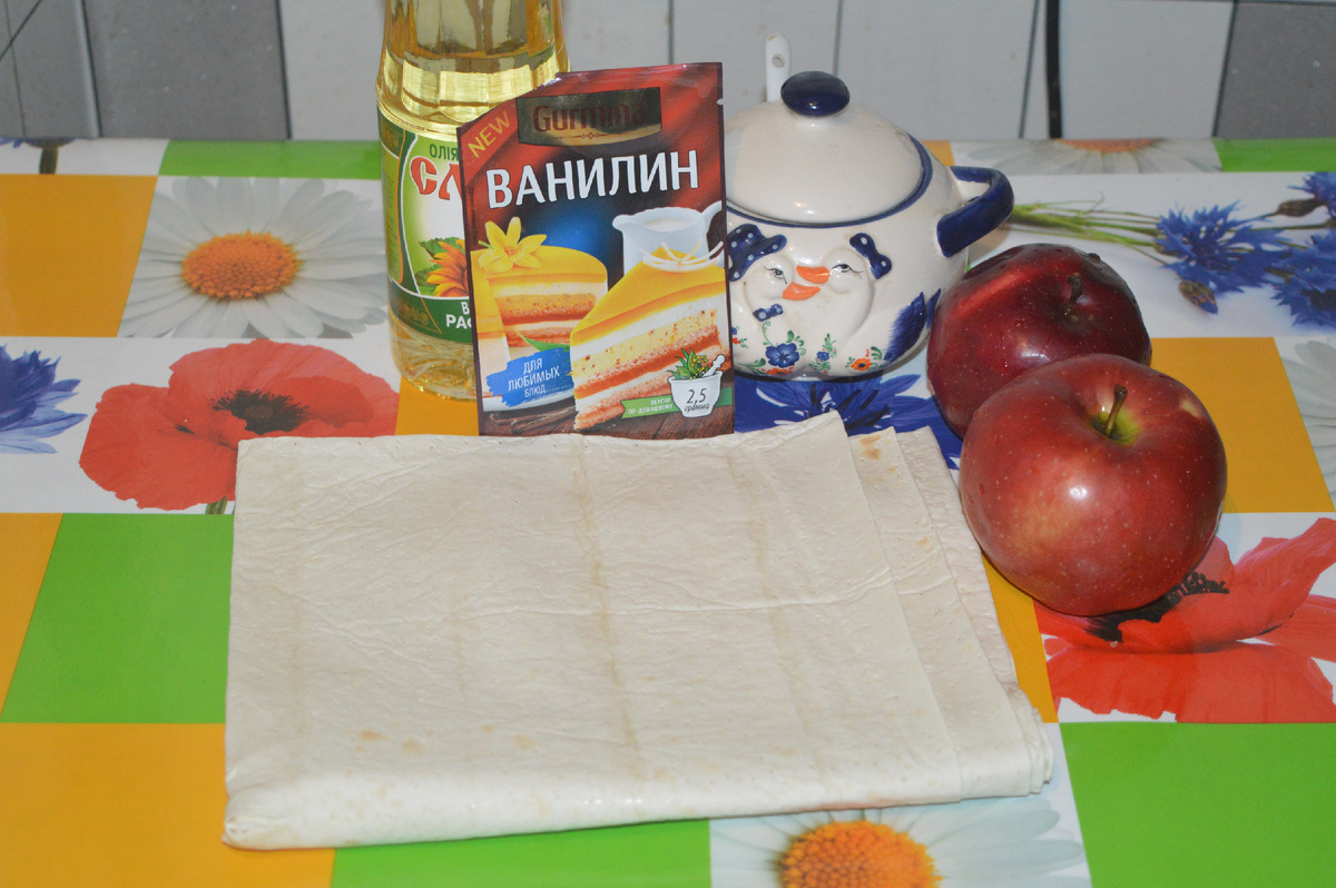 Рулетики из лаваша. Шаг 1. Фото: Три рецепта.