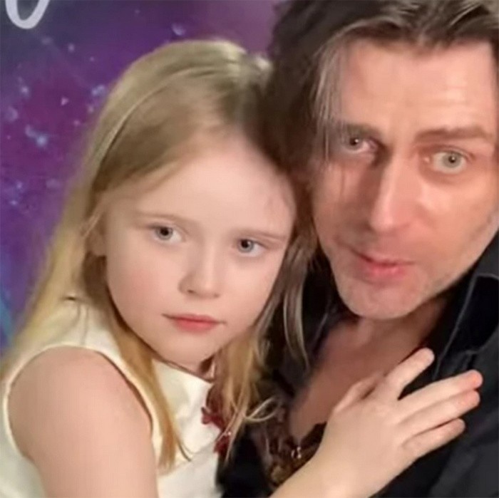 Петр Чернышё с дочкой МИлой.