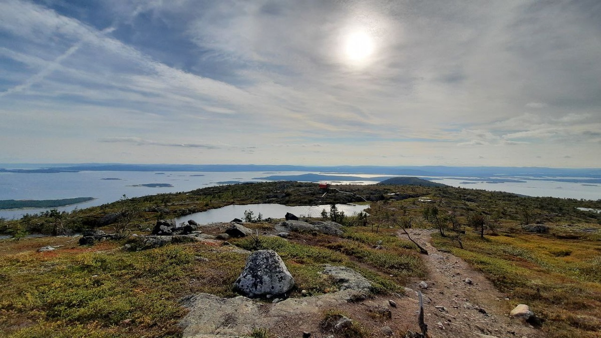 Белое море у горизонта