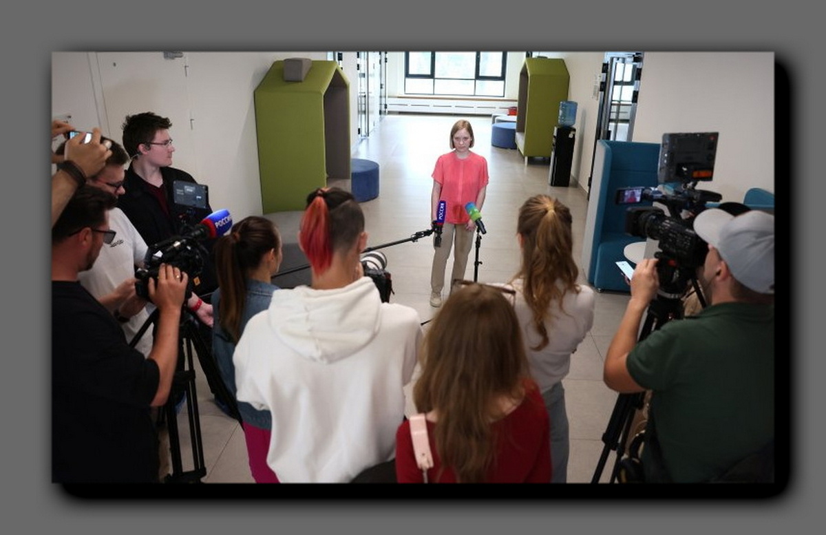 Надежда Яшмолкина отвечает на вопросы журналистов. Фото rg.ru