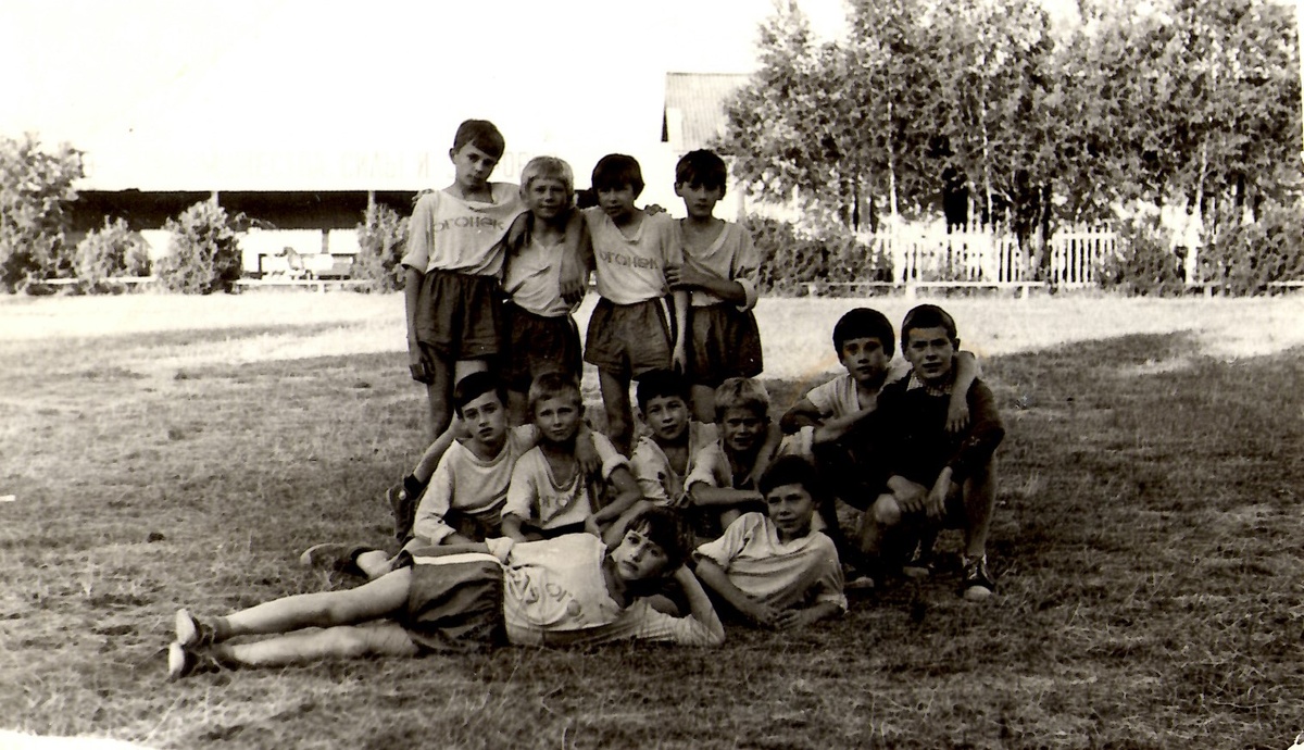 Футбольная команда Володиного отряда. Фото из личного архива.