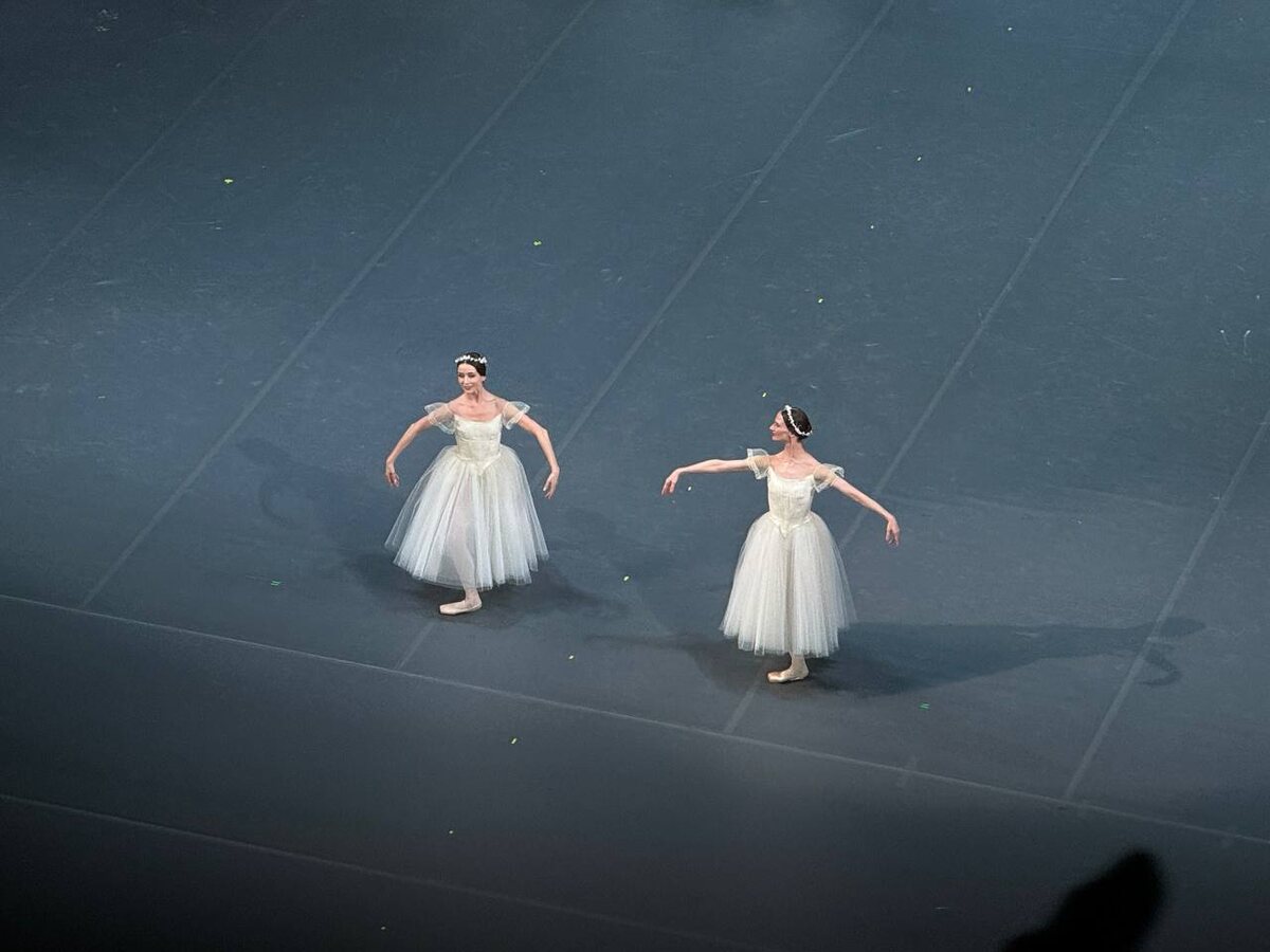 Солисты: Татьяна Тилигузова, Лина Шевелева.