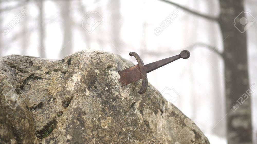    Меч в камне Гальгано реальный артефакт или вымысел который вдохновил легенду о короле Артуре