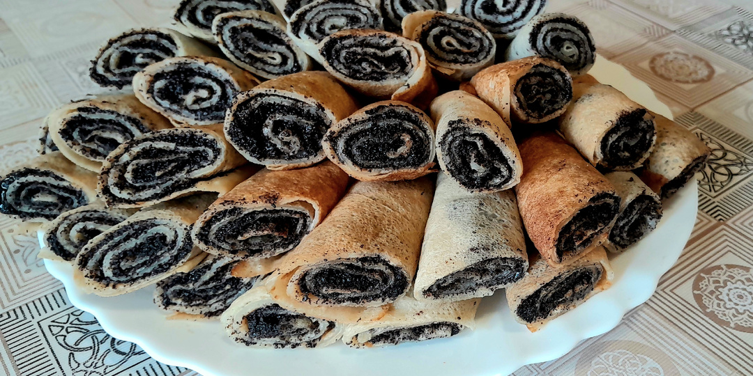 Активировала пшеничную закваску и напекла гору блинов с начинкой!