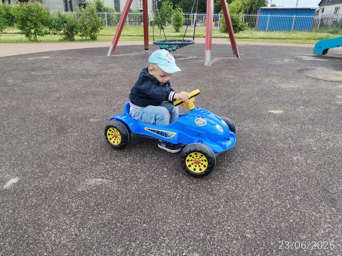 Педальная машина