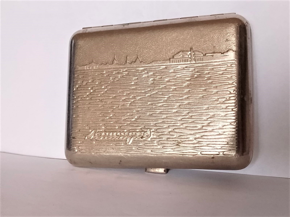 Портсигар Ленинград. Фото автора