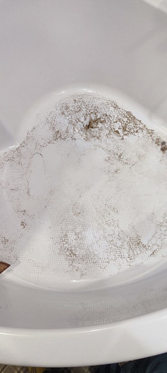 Песок с головы