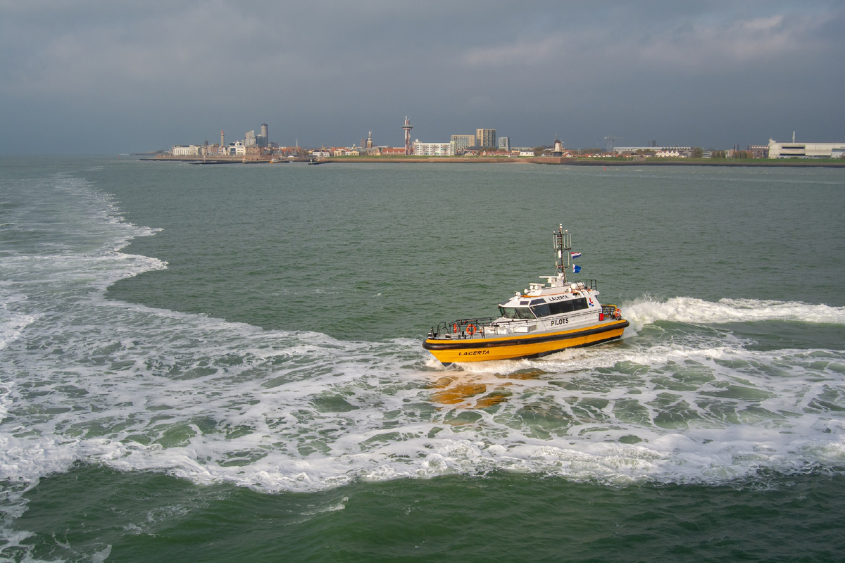 Лоцманский катер в районе Vlissingen (Нидерланды).