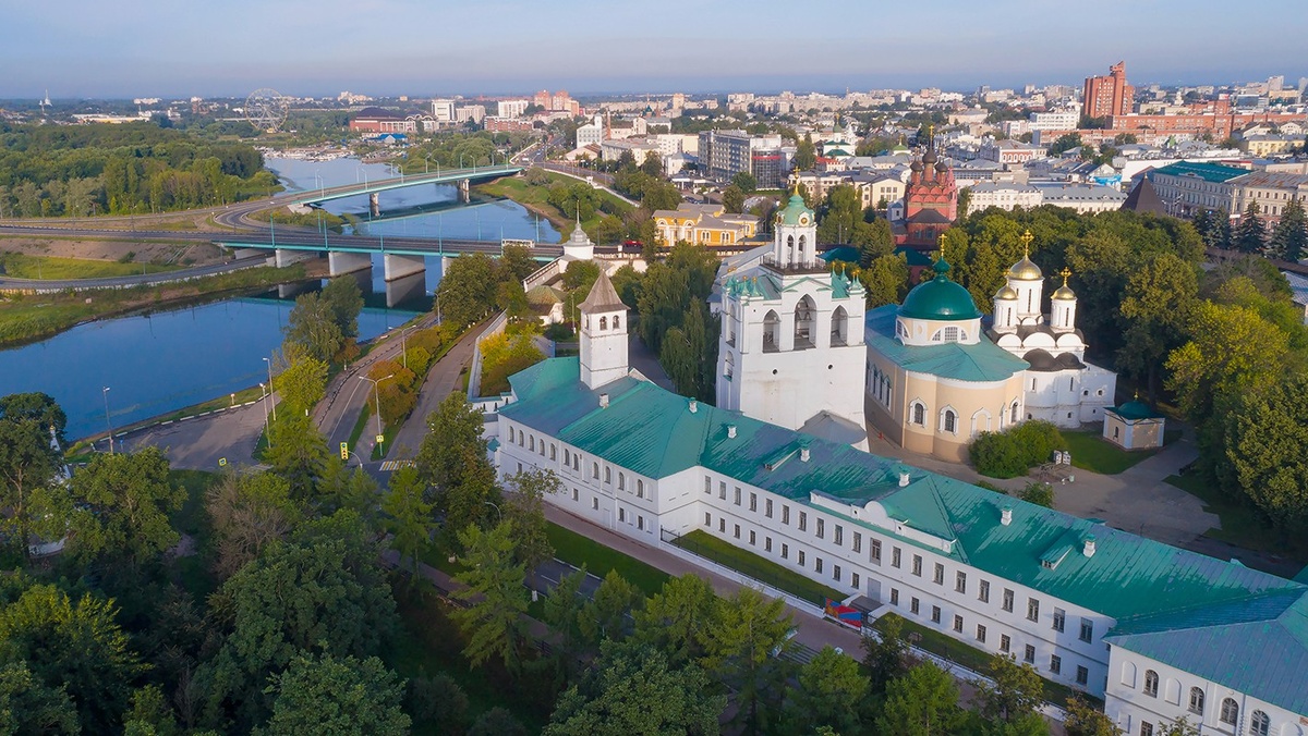 Вид на Спасо-Преображенский монастырь