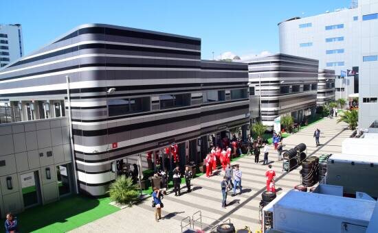 Буркин Егор подробно о том, что скрывают моторхоумы Формулы-1 от глаз зрителей