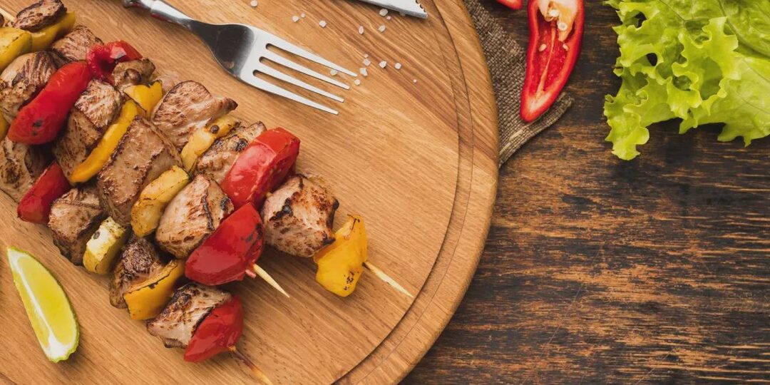 Идеальный маринад для шашлыков – мясо получится нежным даже у новичков