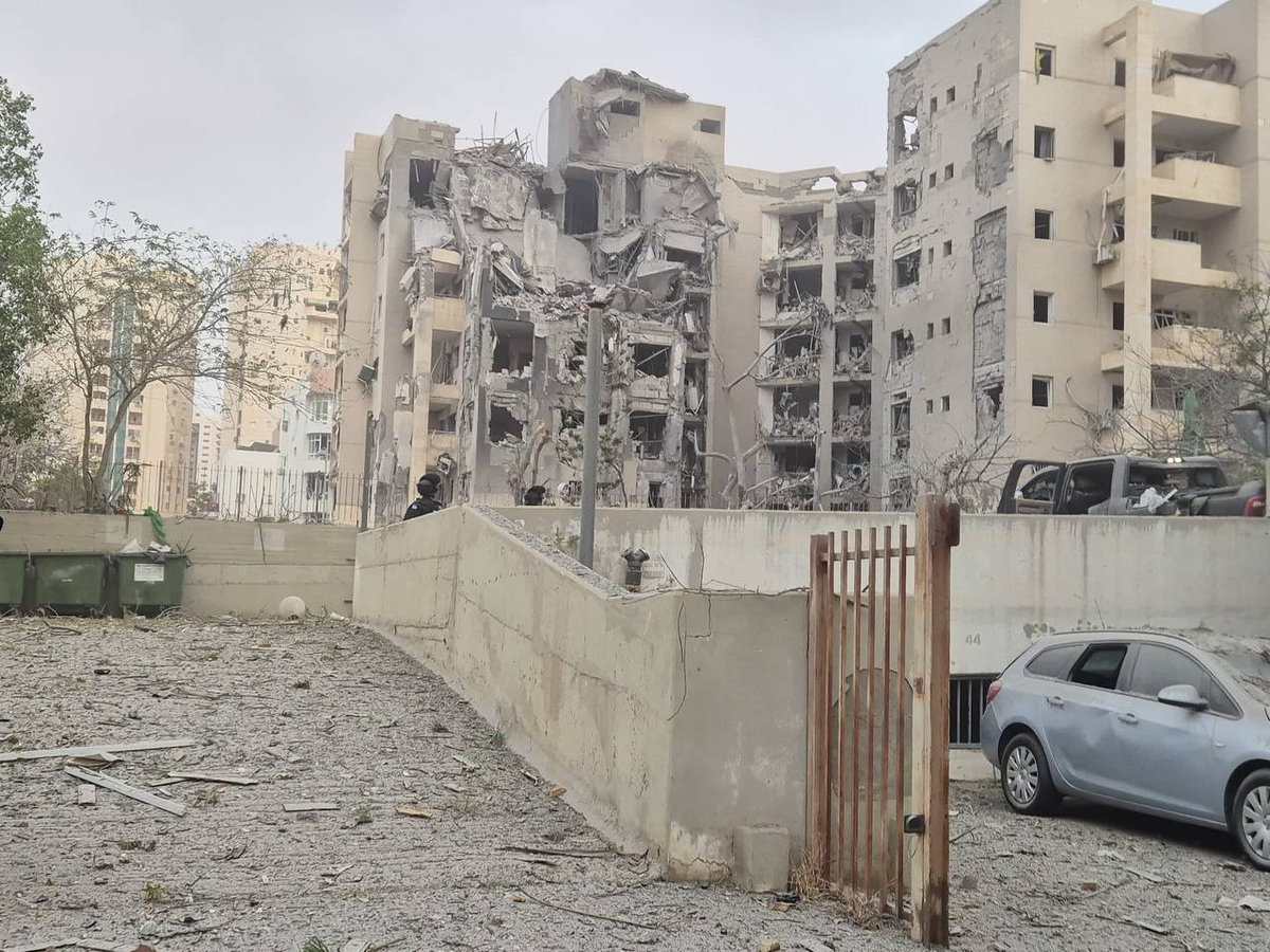 Беер-Шэва. Удар иранской ракеты по обычному дому.