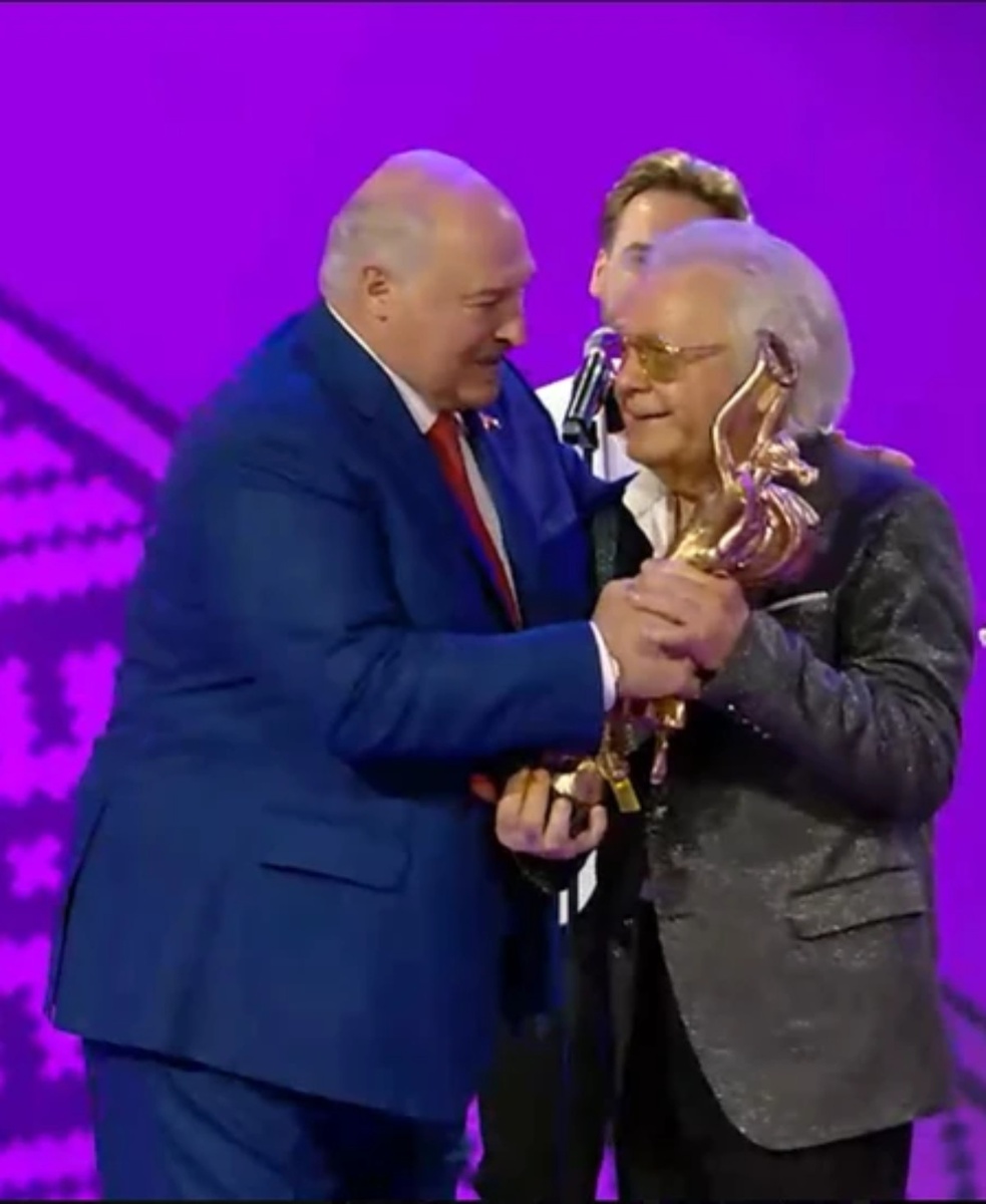 Александр Лукашенко и Юрий Антонов