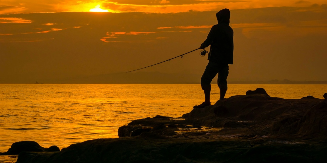 Лунный календарь рыболова на июль 2025: когда лучше клюёт?