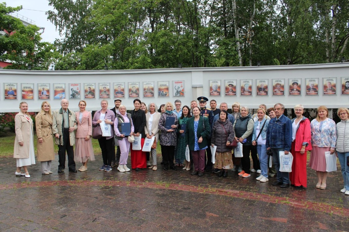    В Петрозаводске наградили участников проекта «Мой город - моя судьба!». Фото: Инна Колыхматова/ВК