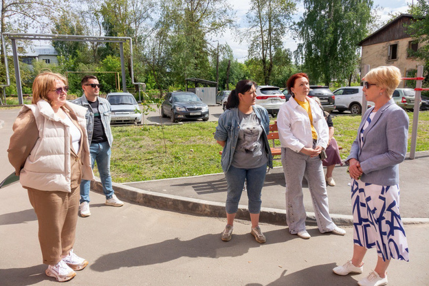    Жильцы дома на Комсомольской в Лянгасово жалуются на ржавую горячую воду