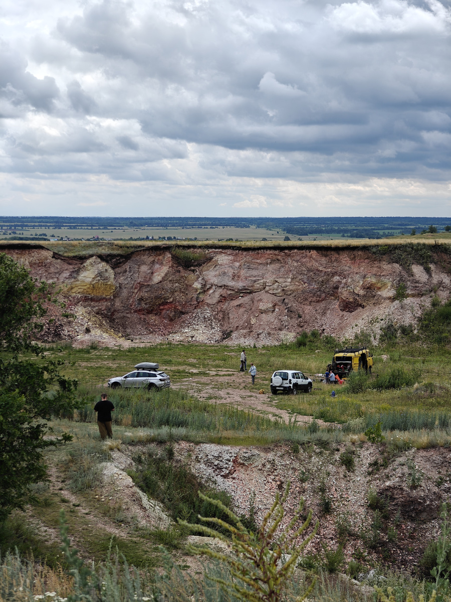 Наша исследовательская группа в карьере