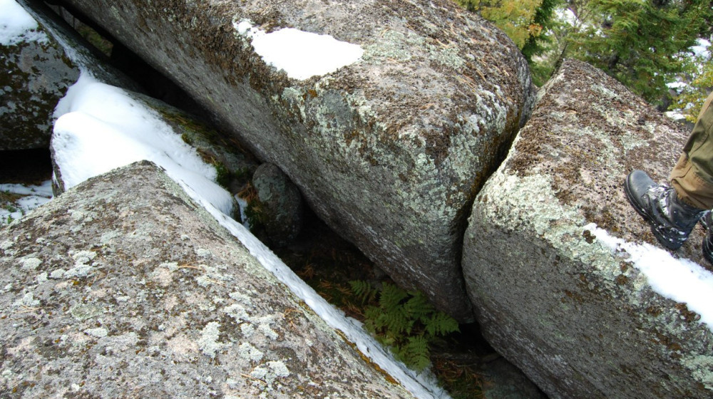    Тайна Байкальских каменных стен природа или древние строители