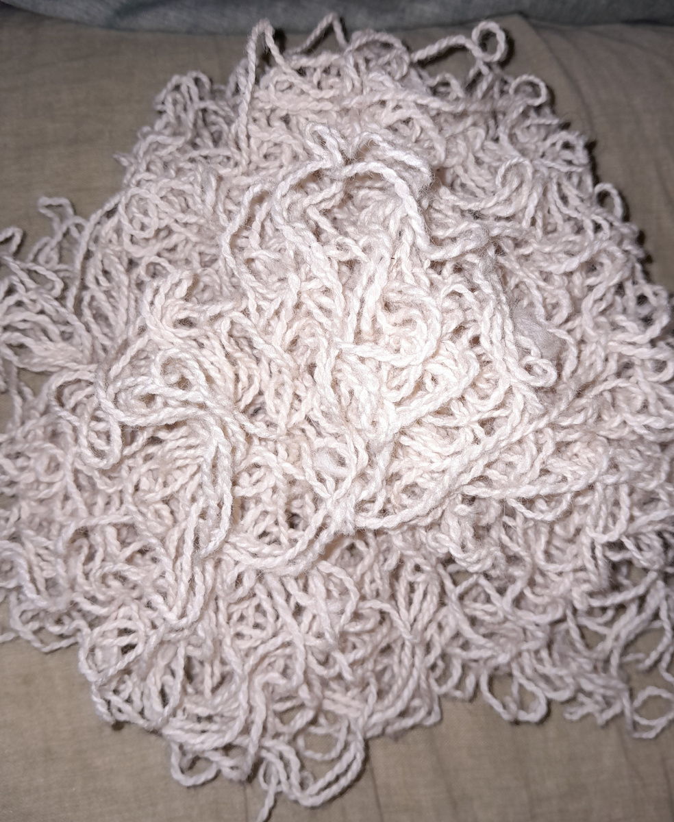 Вот такой кусочек остался, разберу и буду красить