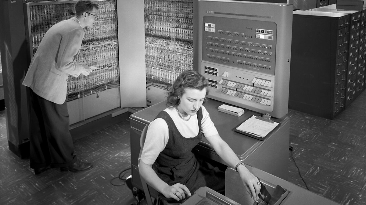 А сейчас это всё умещается в ноутбуке и во много раз мощнее