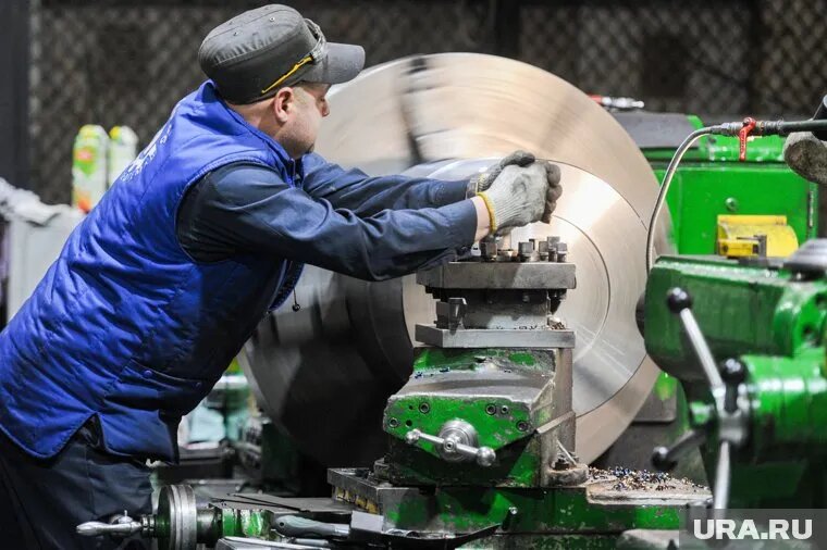 Токари стали более высокооплачиваемыми, чем IT-специалисты. Фото: Вадим Ахметов © URA.RU