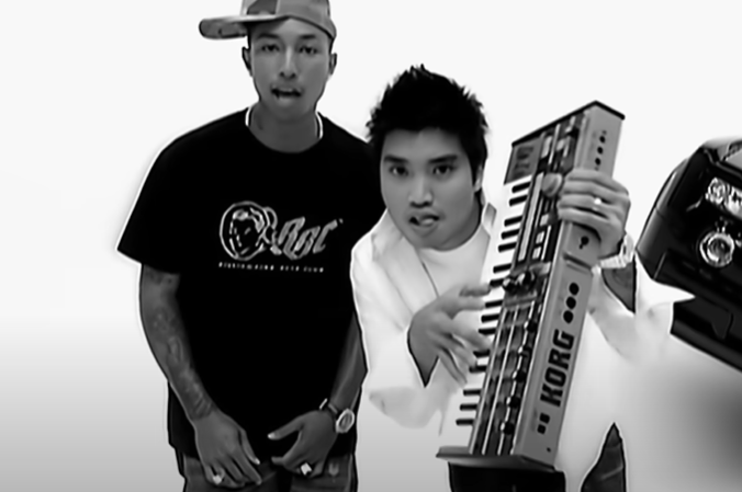 Инструмент в клипе Snoop Dogg и Pharrell Williams