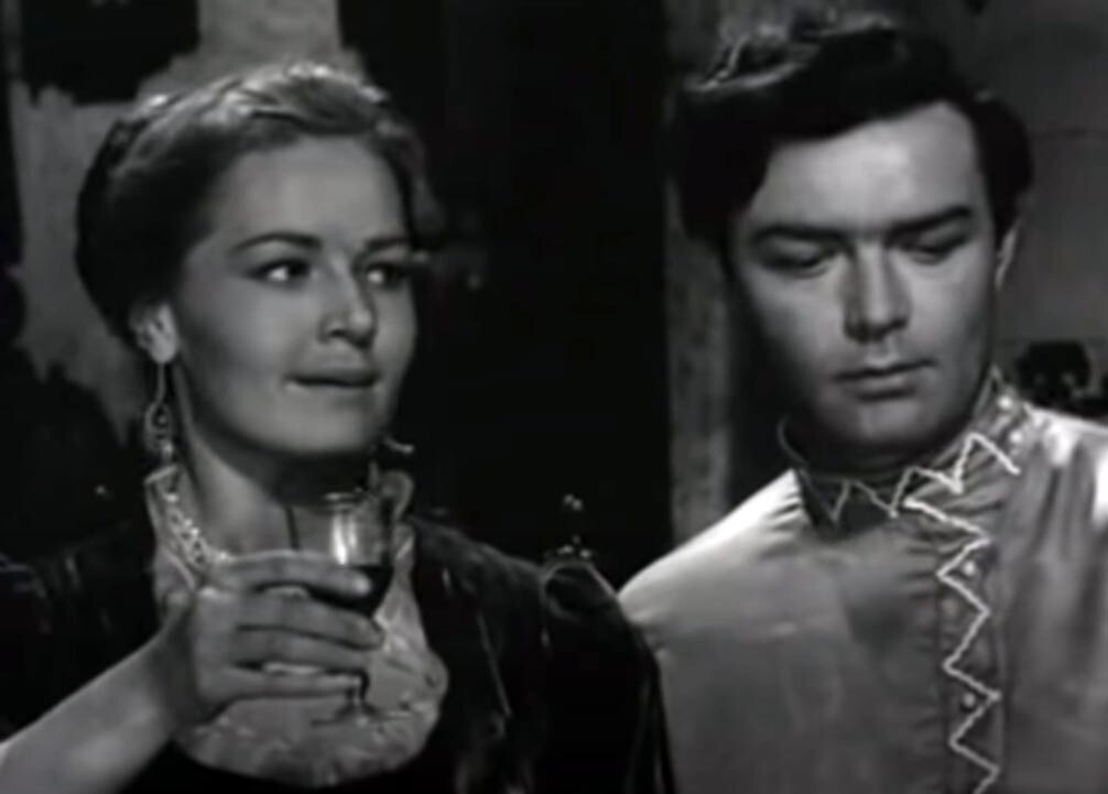 Кадр из фильма "Угрюм-река" (1968). Анфиса - Людмила Чурсина, Прохор Громов - Георгий Епифанцев. ФОто из открытого источника