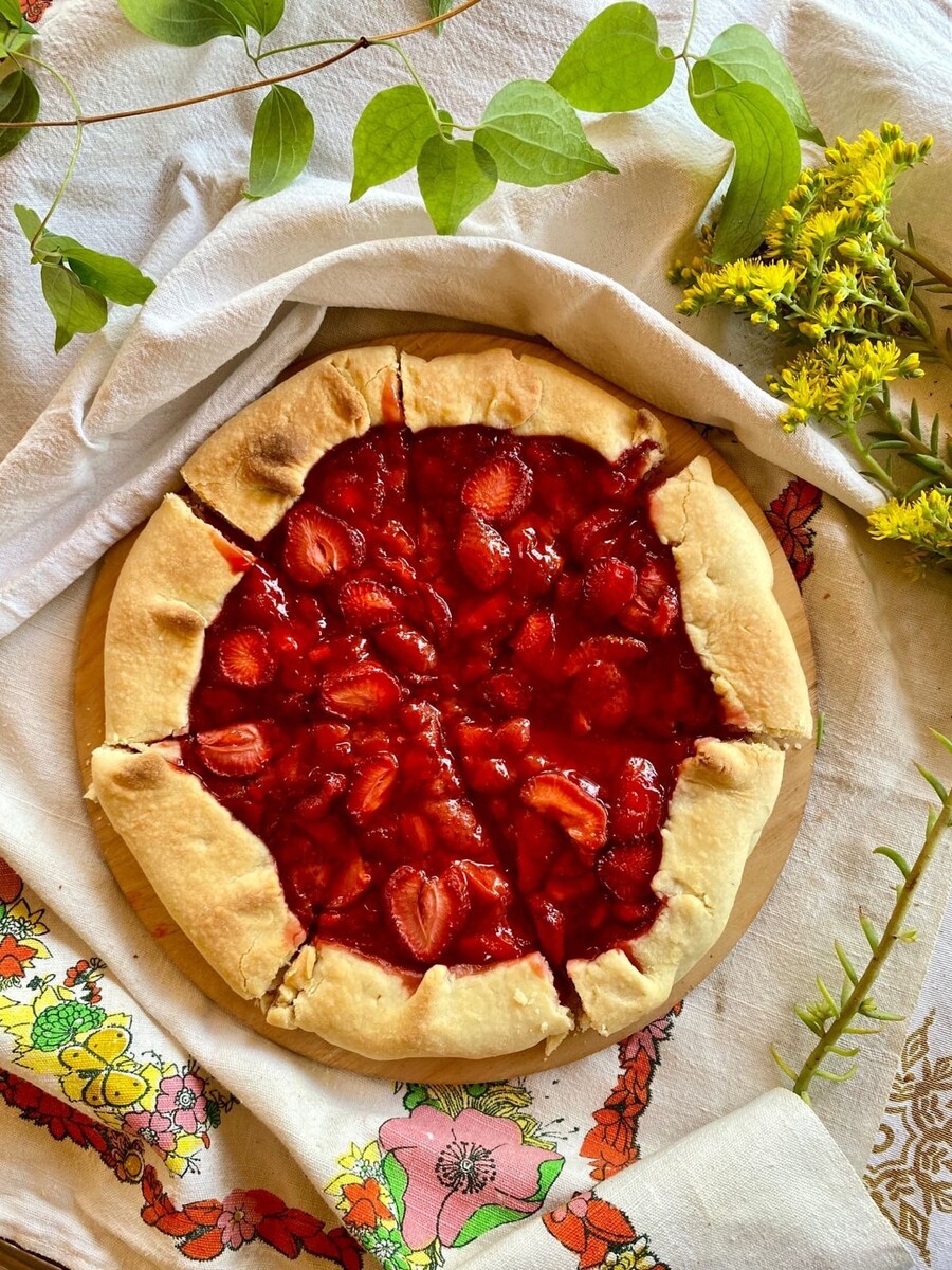 Галета с клубникой