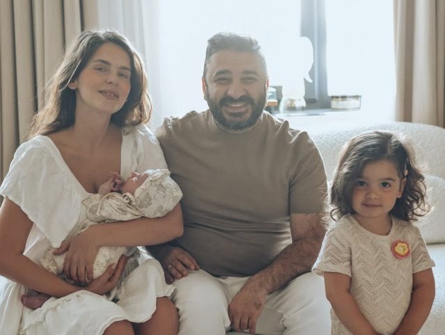    Лиза Моряк и Сарик Андреасян с детьми. Фото: социальные сети